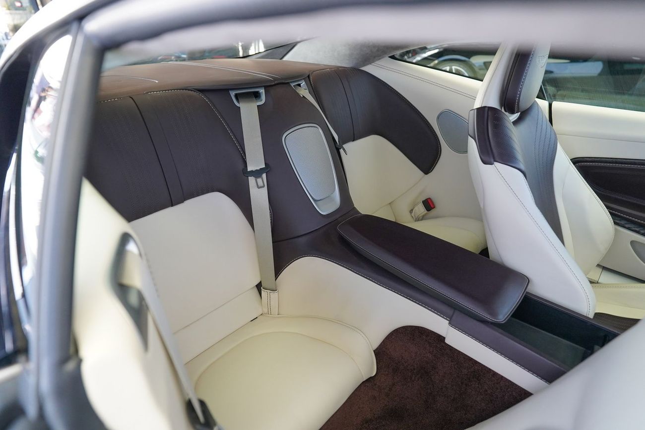 Aston Martin DB11 Std 5.2L