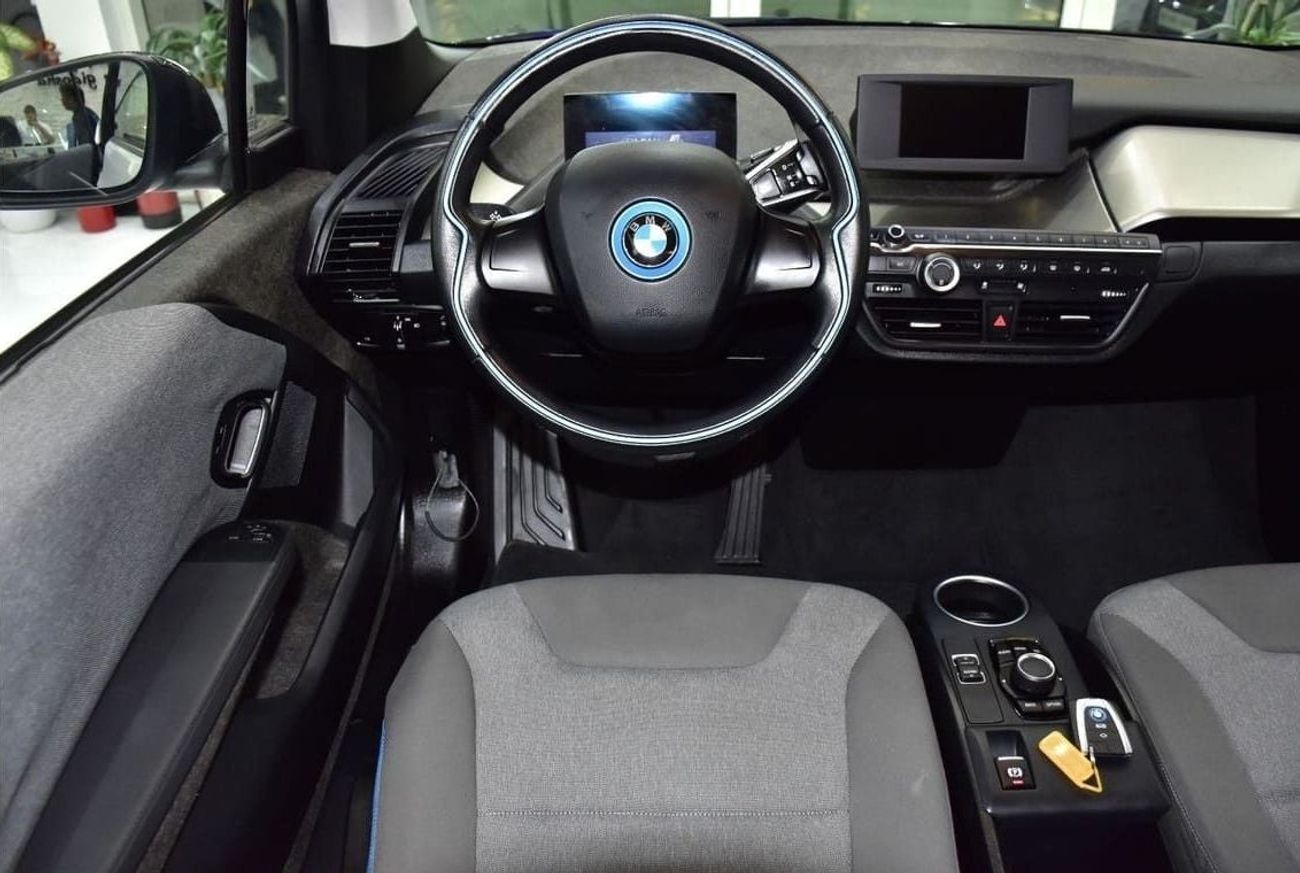 بي أم دبليو i3 EXCELLENT DEAL for our BMW i3 eDrive ( 2019 Model ) in White & Black Color GCC Specs