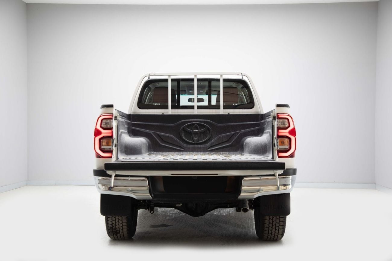 Toyota Hilux 2.7L - Super White Inside Red | Export Only