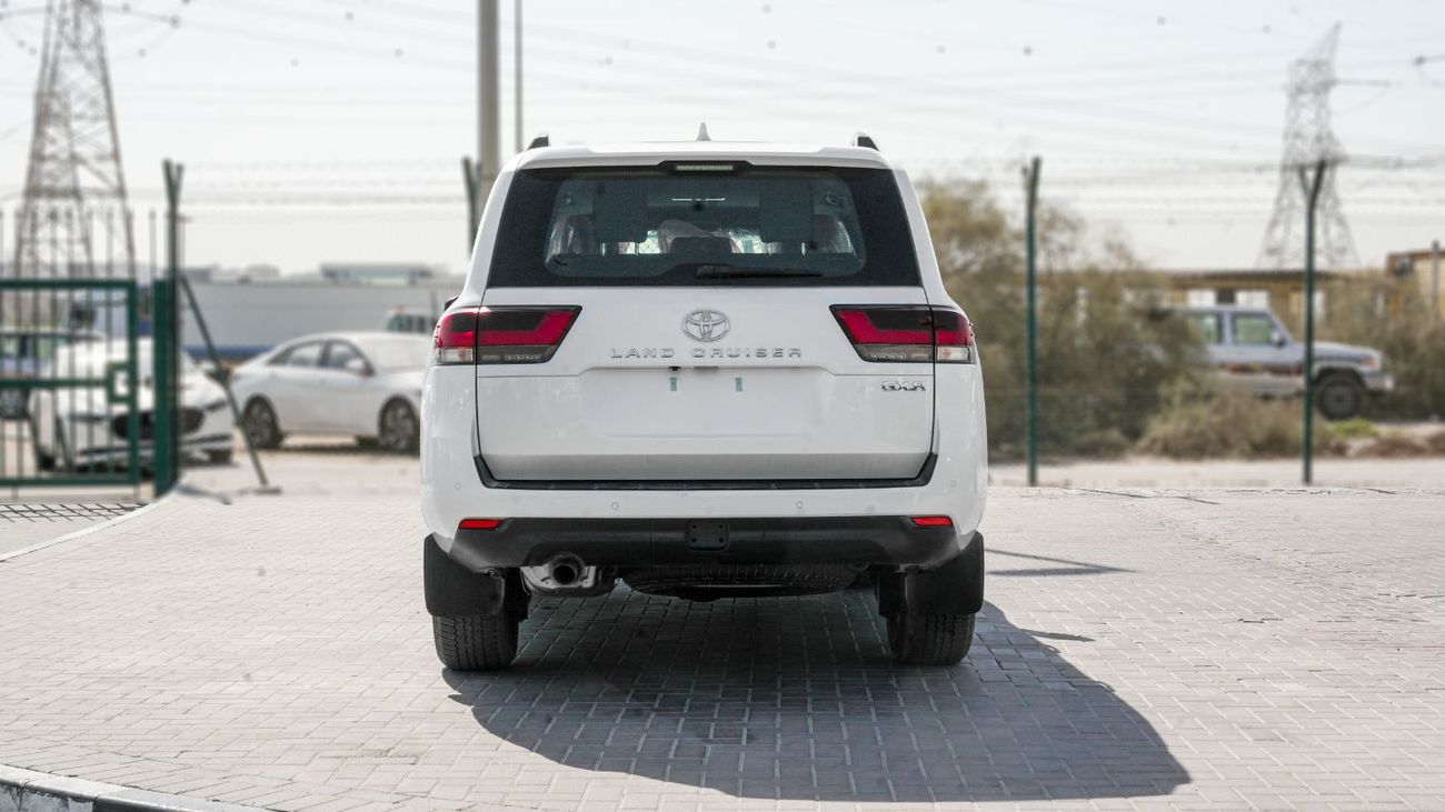 Toyota Land Cruiser 2025 Toyota Land Cruiser GXR 4.0L AT Petrol (White-Black)