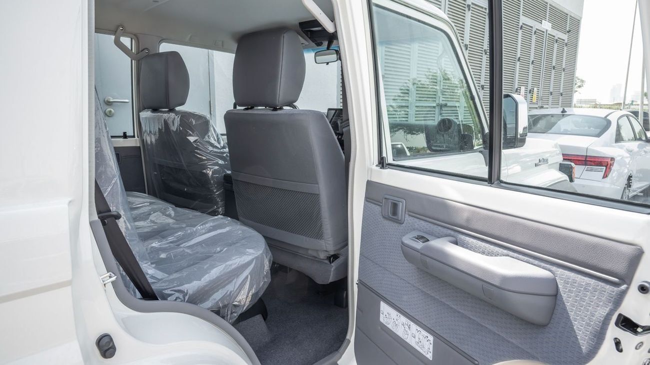 Toyota Land Cruiser 76 TOYOTA LANDCRUISER76 HARDTOP 2.8 MT LX LOW -2026YM