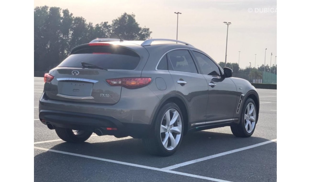 Infiniti FX50