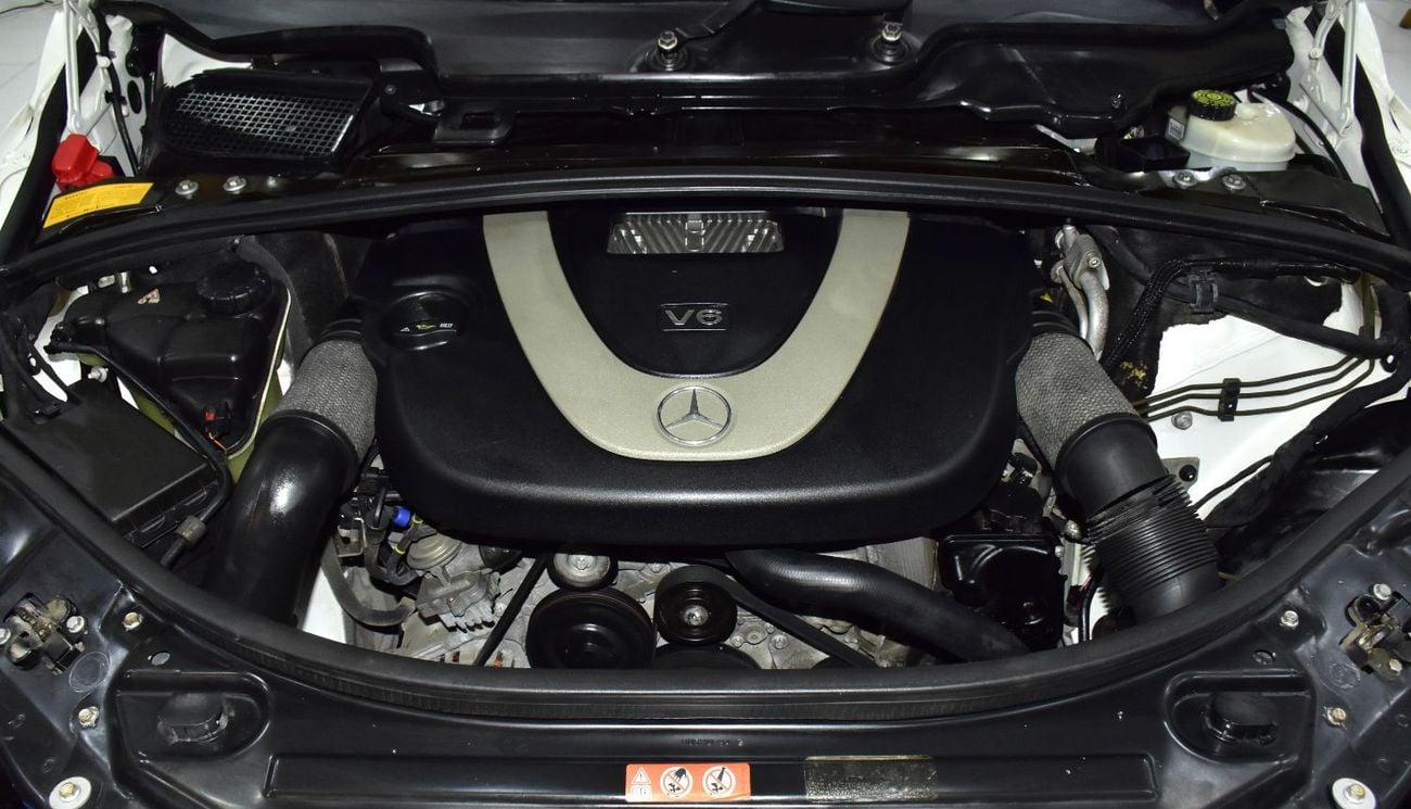 Mercedes-Benz R 350 EXCELLENT DEAL for our Mercedes Benz R350 ( 2009 Model ) in White Color GCC Specs