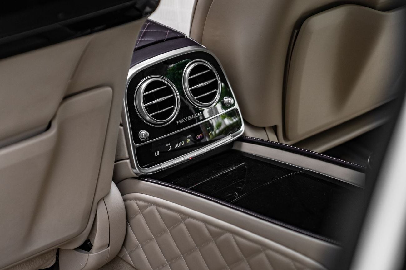 Mercedes Maybach S580 Maybach AMG clean title No Accident with Service History completely serviced and ready to go