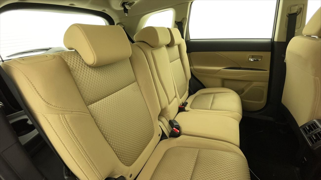 Mitsubishi Outlander GLX MIDLINE 2.4 | Zero Down Payment | Home Test Drive