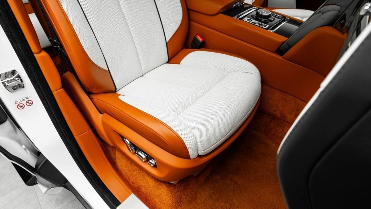 Rolls-Royce Cullinan Black Badge - 2020 - GCC Specs