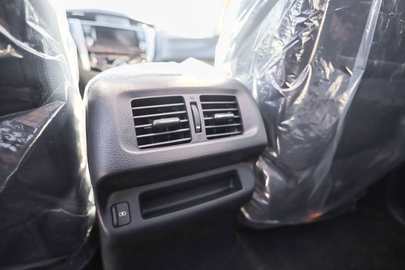 Nissan Navara LE Petrol 2.5L 4x4 M/T DC Plus MY2025 / Incomparable Prices / Book Now