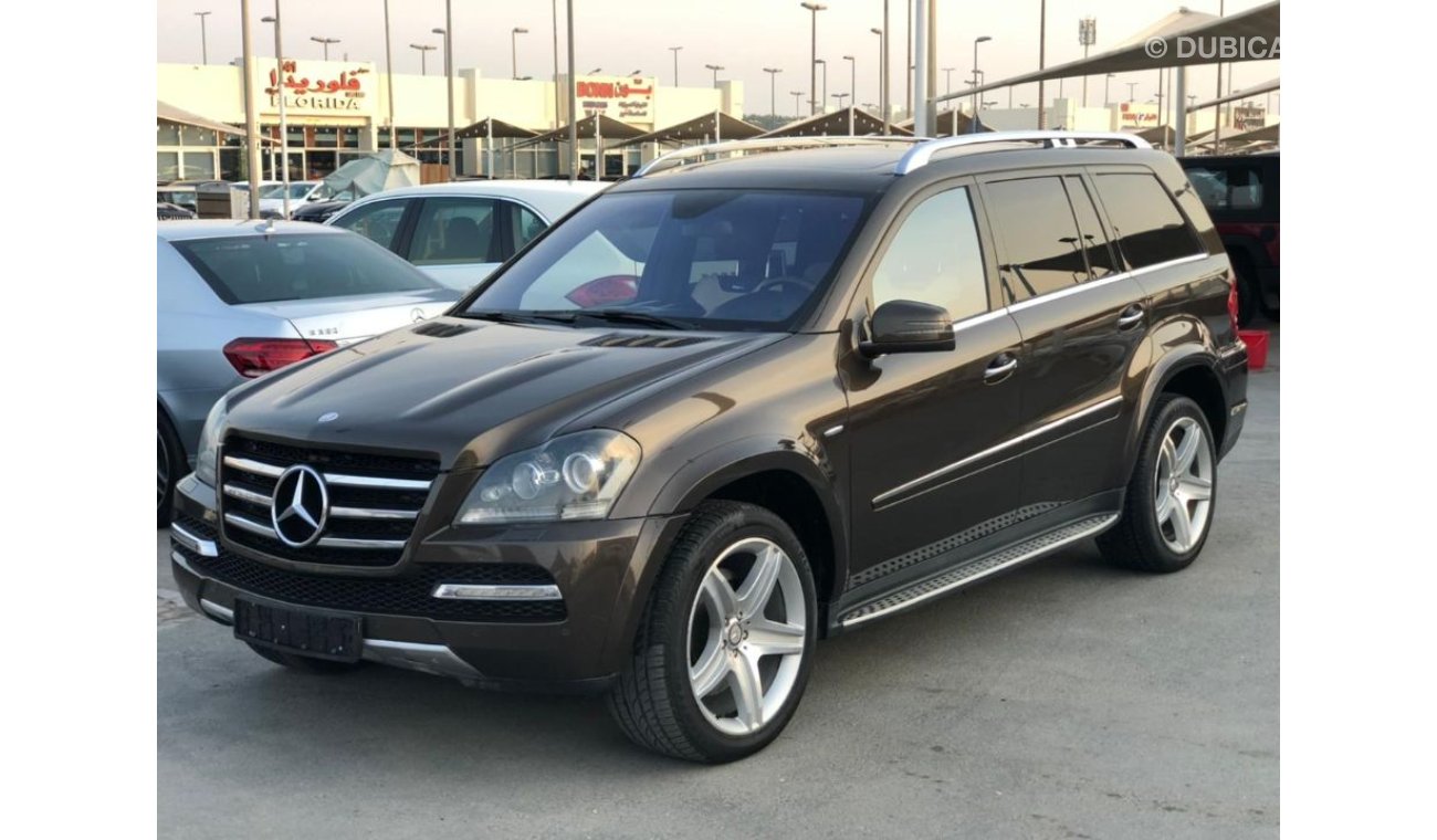 Mercedes-Benz GL 500 Type: Mercedes GL500  Model: 2012  Specifications: GCC, full specifications, cruise control, full el