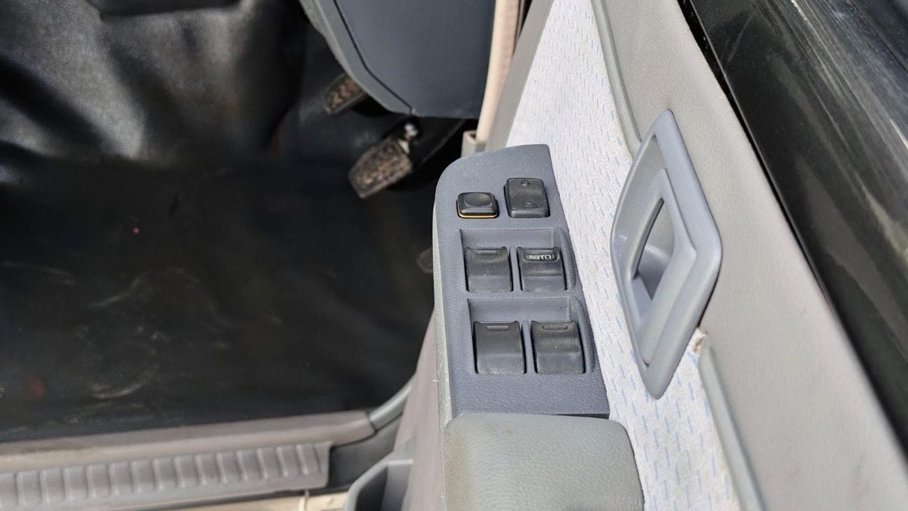 Toyota Land Cruiser Pick Up 2018 RHD Single Cabin Diesel Engine Full Option Very Clean And Perfect Condition