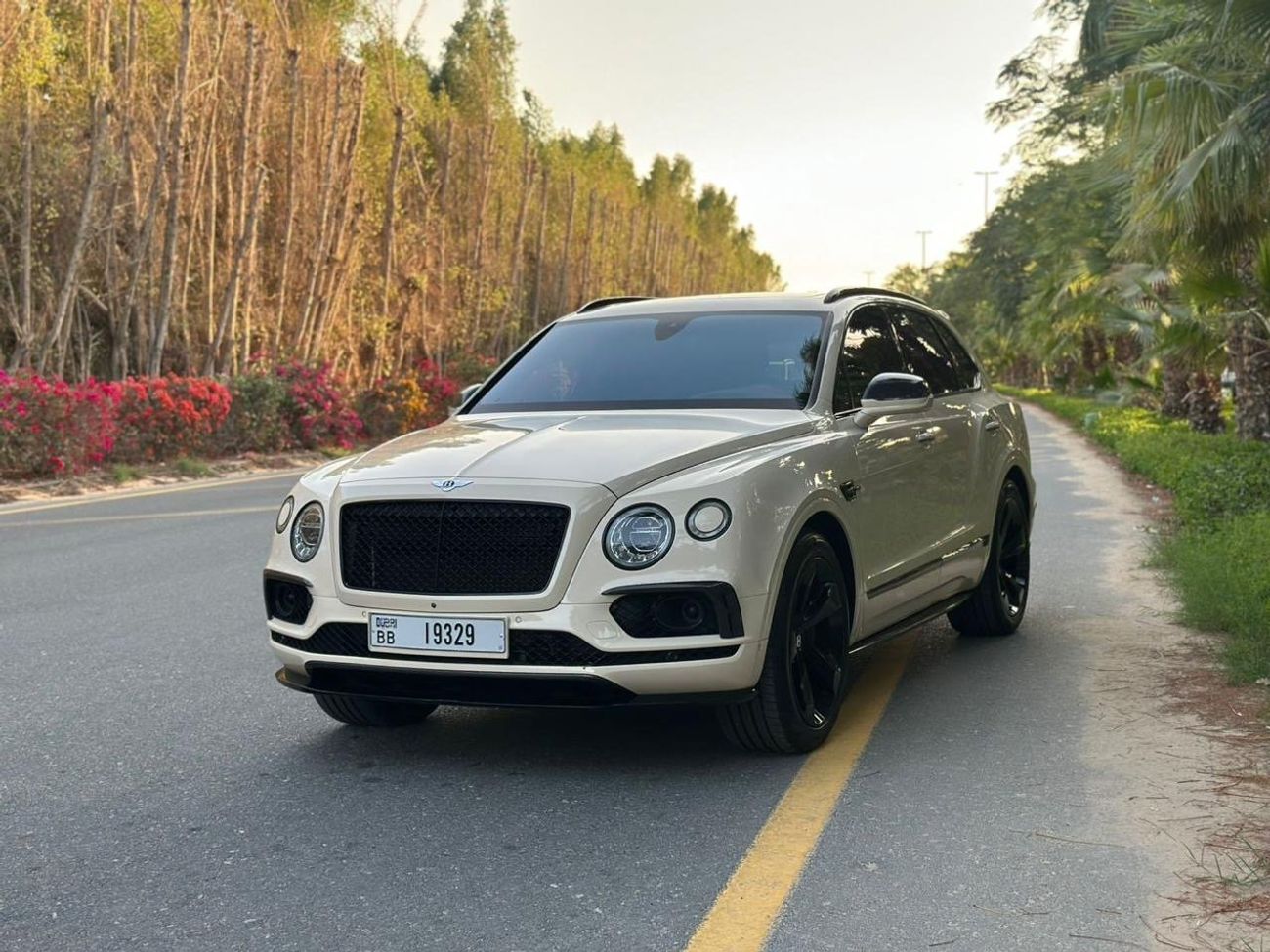 Bentley Bentayga Bentayga 4.0T 2017 Bentley Bentayga W12 Twin Turbo - GCC Spec