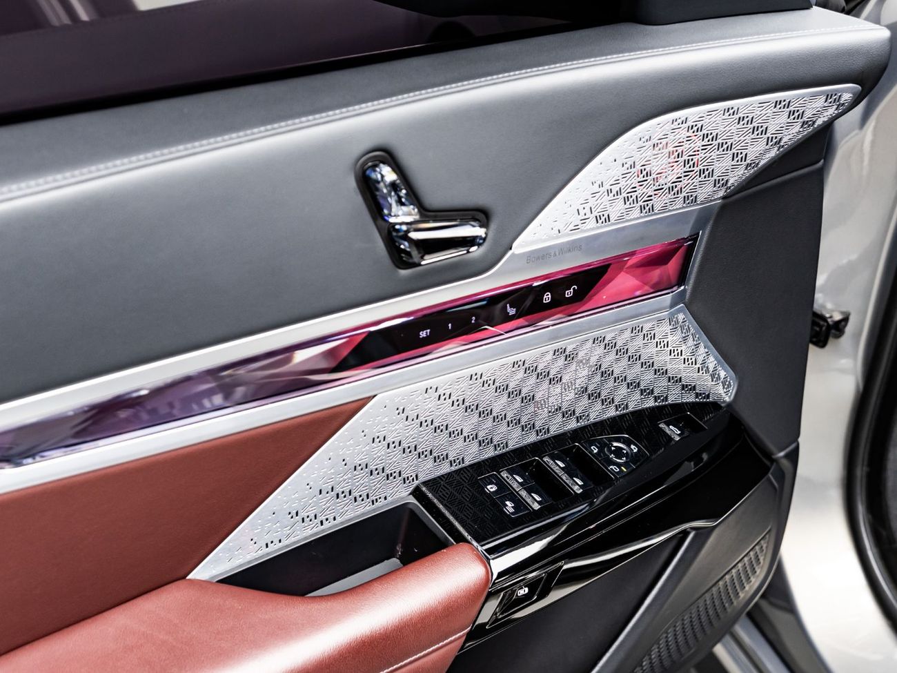 بي أم دبليو 740i 2023 BMW 740i, February 2028 BMW Warranty + Service Contract, Low KMs, GCC