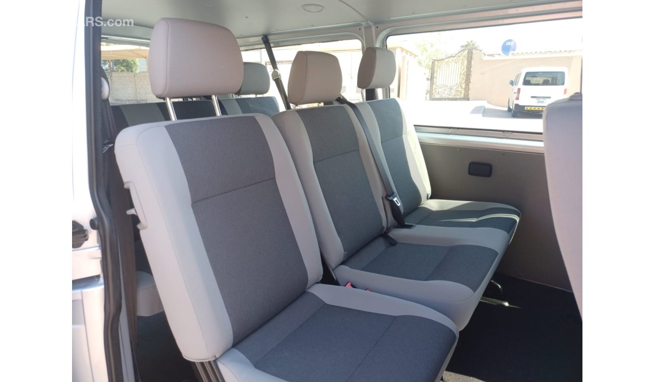 Volkswagen T6 Transporter 8 Seater