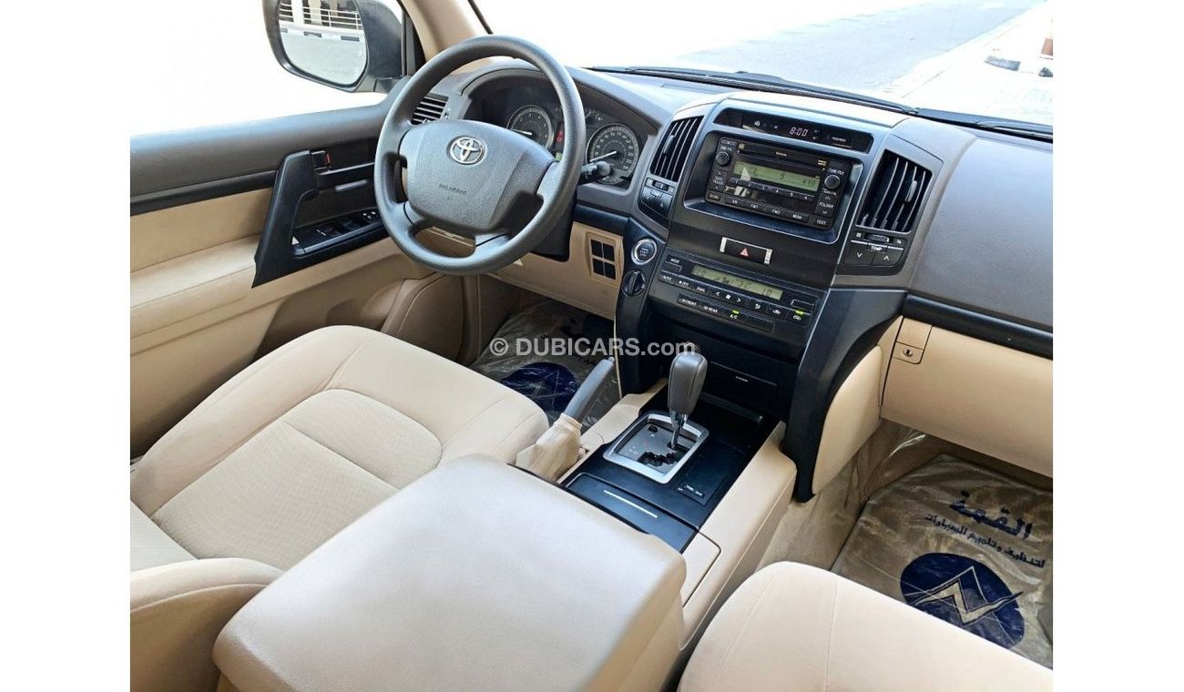 Toyota Land Cruiser EXR V6 - 2013 - EXCELLENT CONDITION