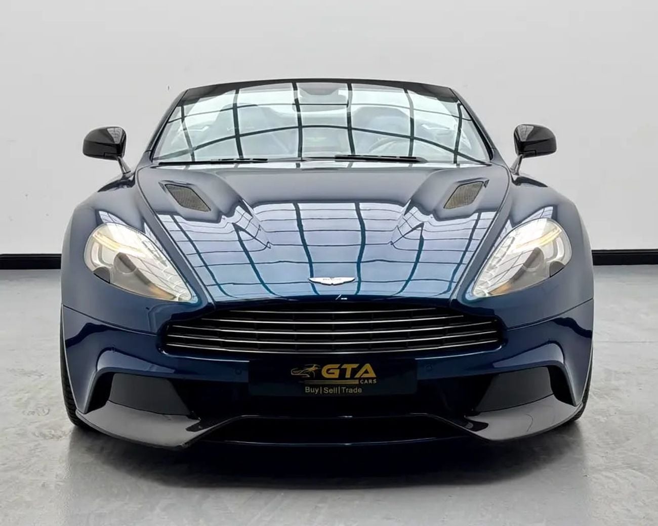Aston Martin Vanquish VOLANTE