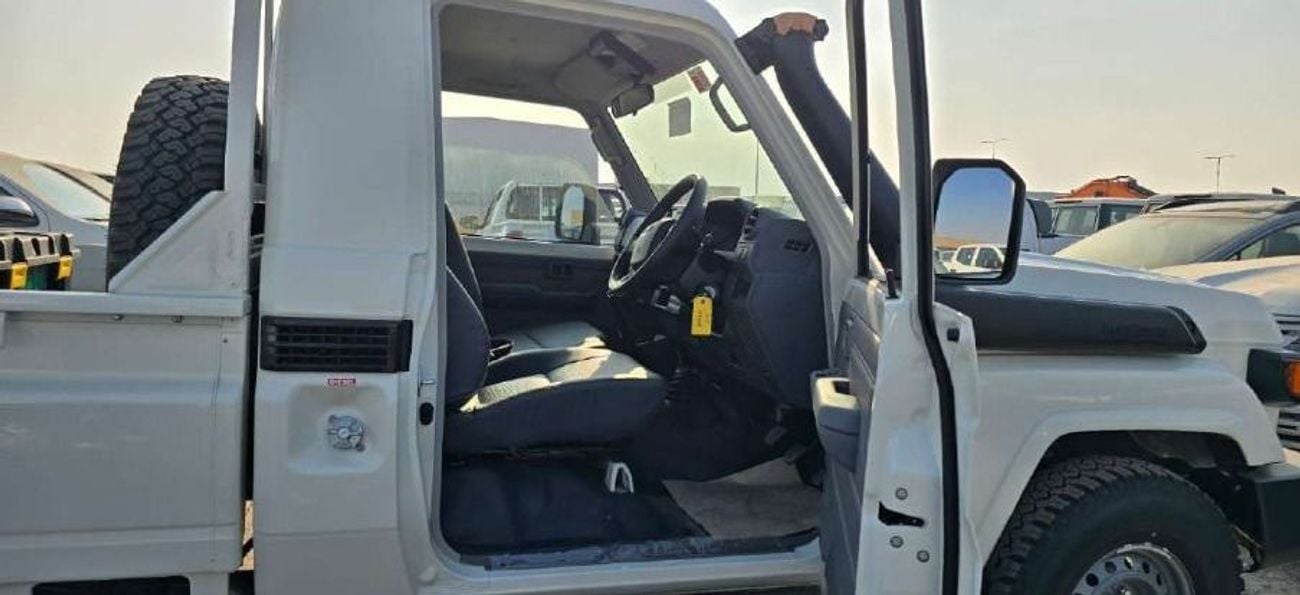تويوتا لاند كروزر TOYOTA LAND CRUISER LC 79 4.2 2025 RHD