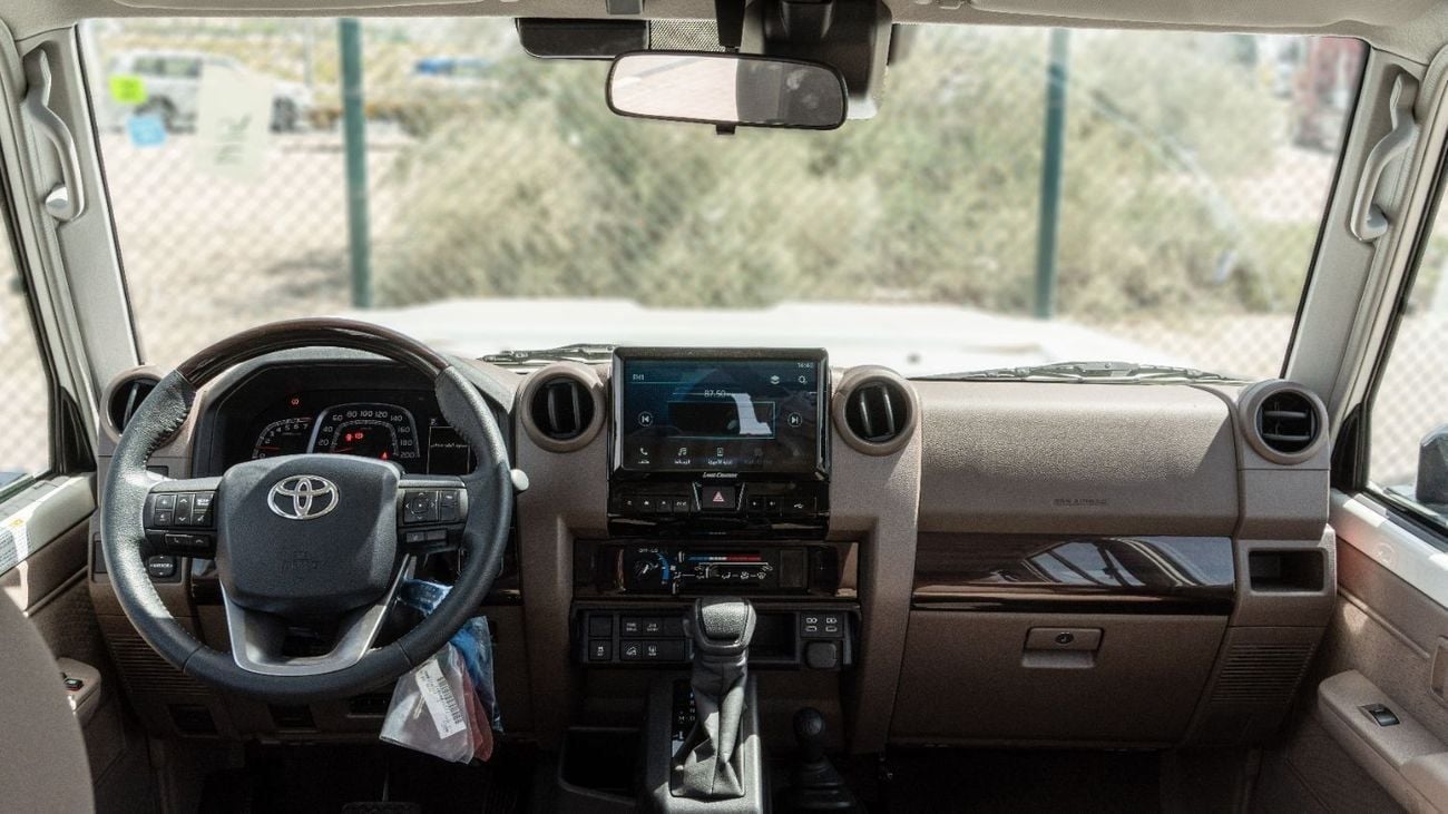 Toyota Land Cruiser 70 HT VXR 2026 Toyota Land Cruiser 4.0L AT Petrol (White-Brown) Mid Option