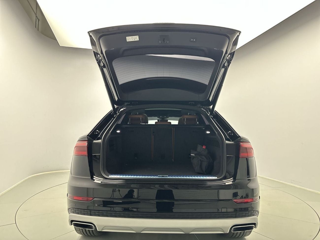 أودي Q8 55 TFSI quattro (340 HP) Q8 55 TFSI quat 340hp Progress (Ref# 20791)