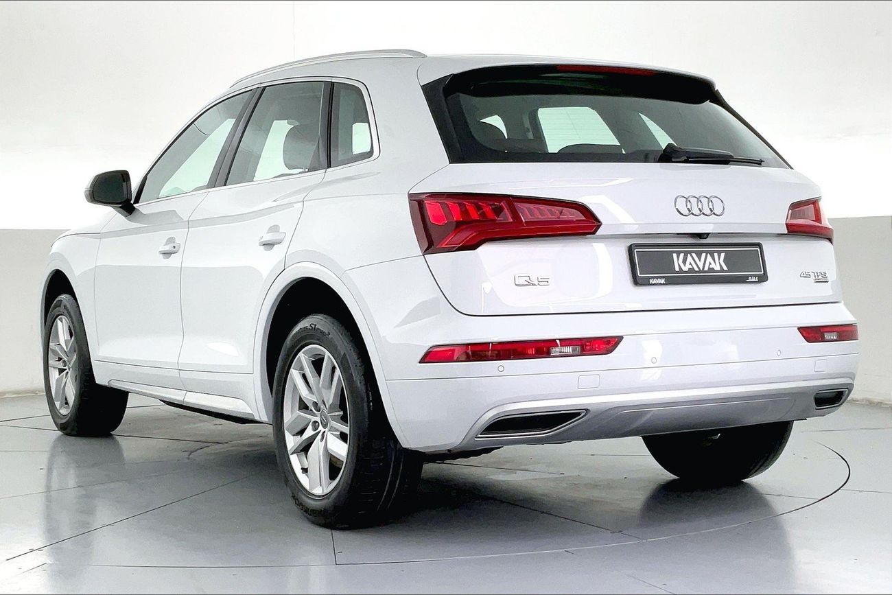 أودي Q5 45 TFSI quattro Basic | National Day Celebration | شامل الضمان | 0 ﺪﻔﻋﺓ ﺃﻮﻟﻯ