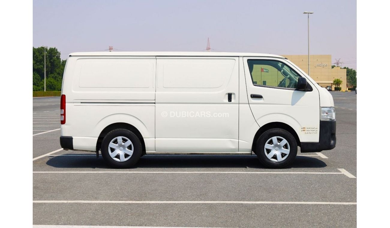 Toyota Hiace GL - Standard Roof Dry Delivery Van - Petrol - Manual Transmission | GCC Specs - Like New Condition