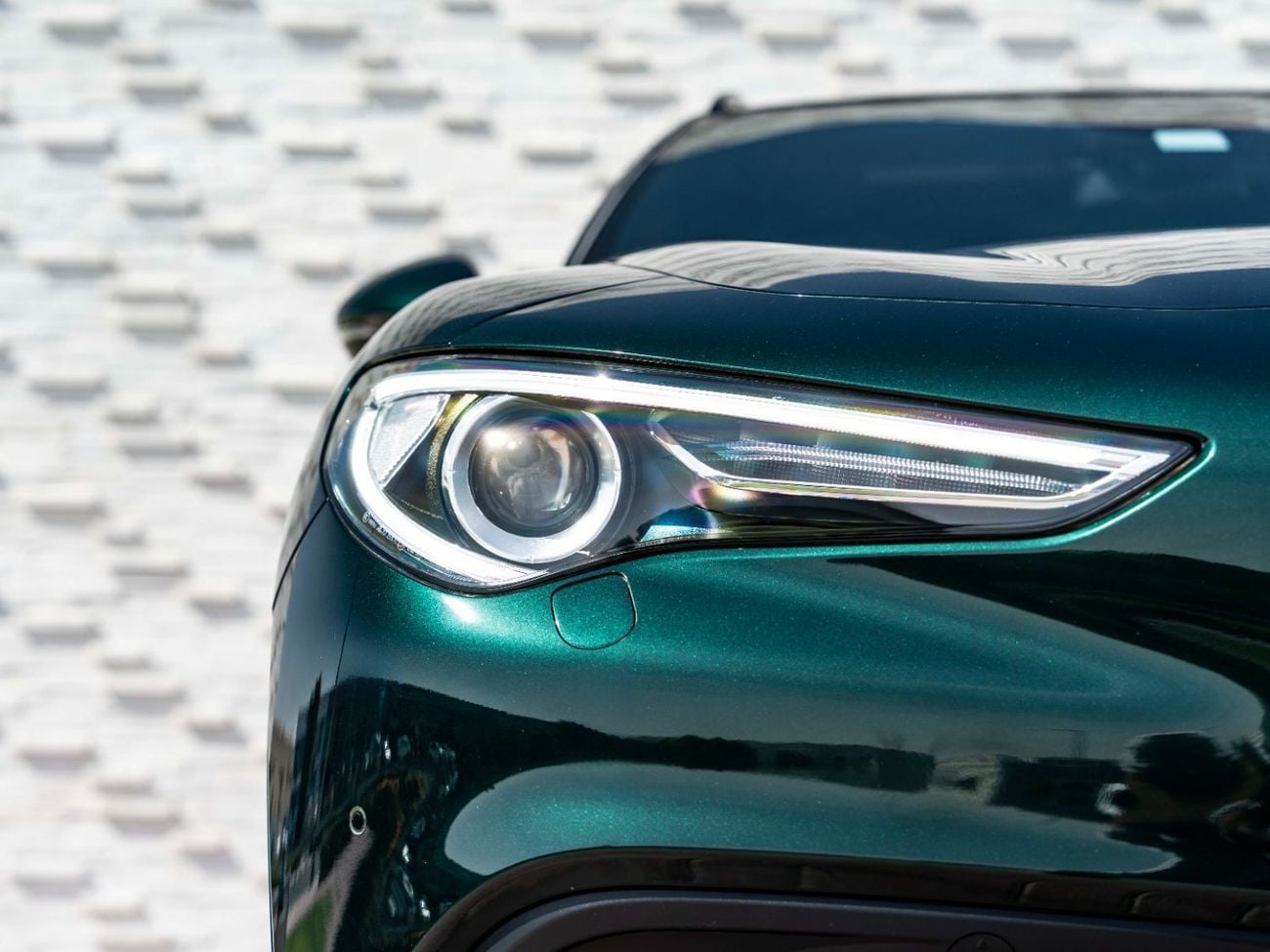 ألفا روميو ستيلفيو Veloce 2.0L