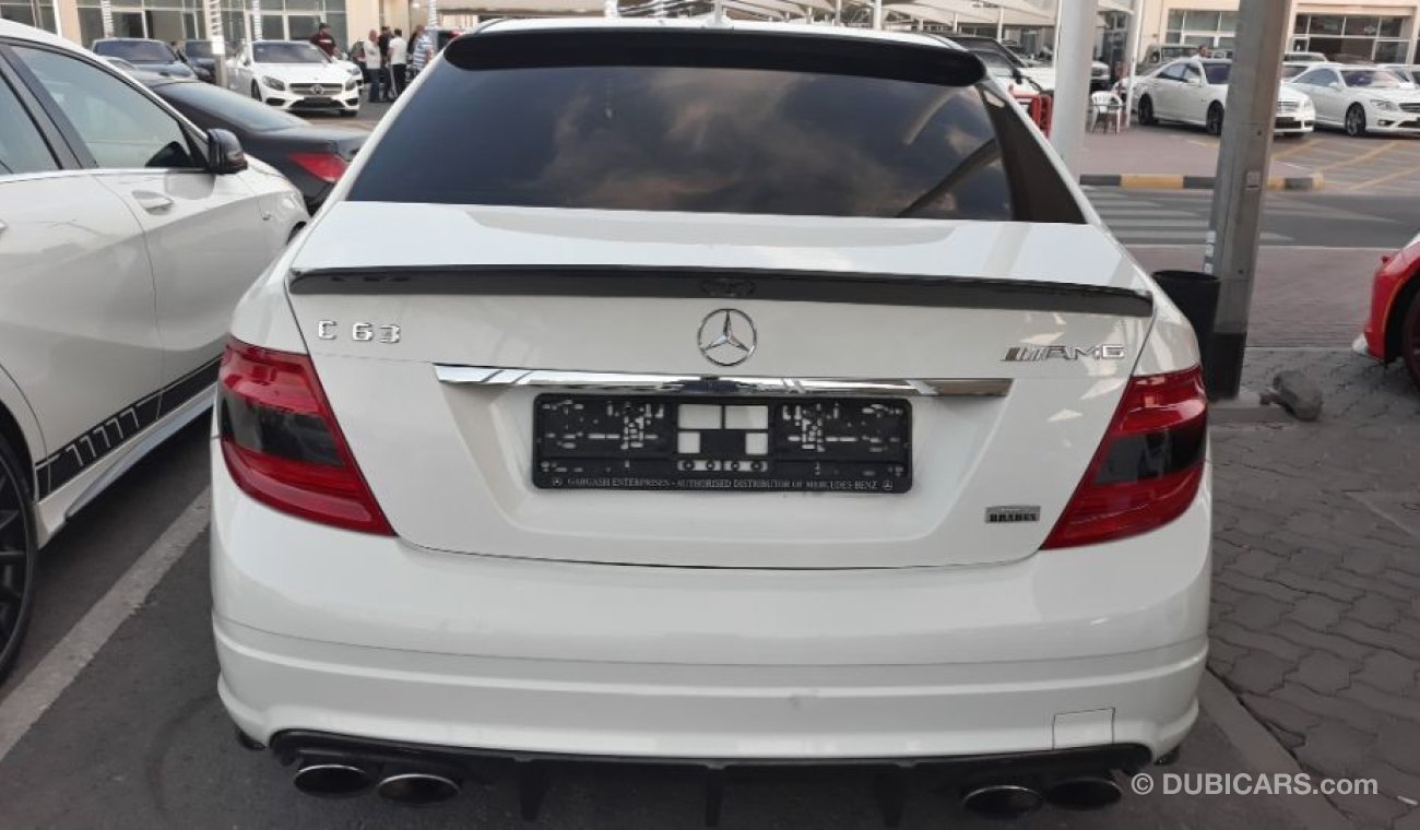 مرسيدس بنز C 63 AMG 2009 Full options American specs clean car