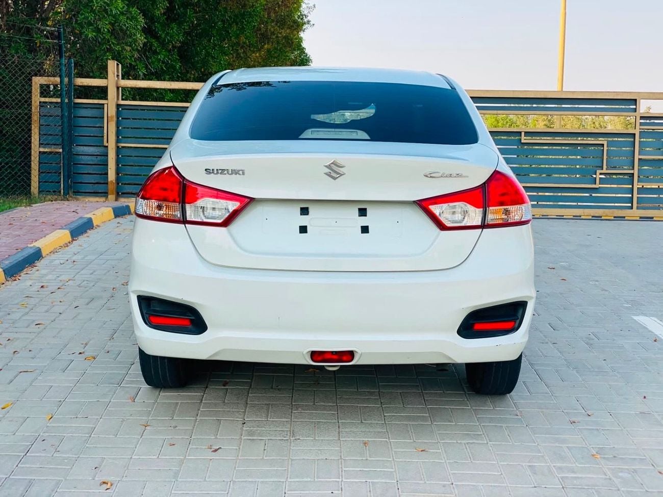 سوزوكي سياز GLX