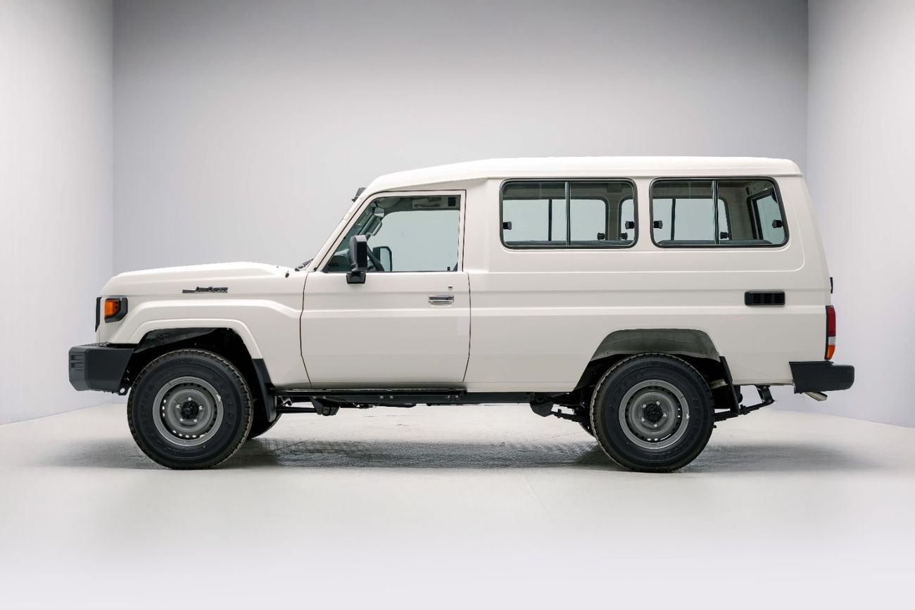 Toyota Land Cruiser 70 LC78 Hardtop 4.2L - 3 Door - Manual - White Inside Bluish Grey | Export Only
