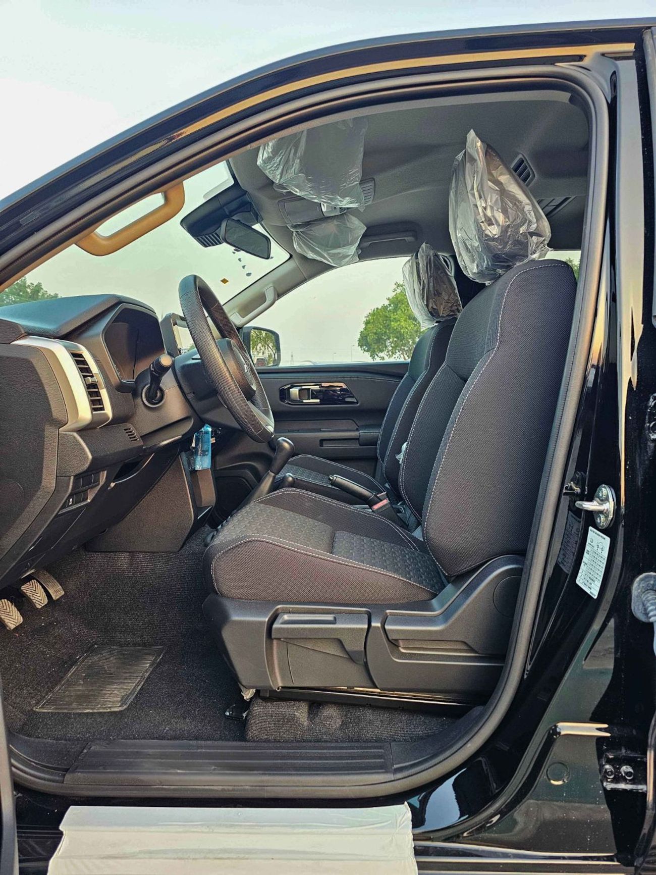 ميتسوبيشي L200 GLX / DOUBLE CABIN / 2.4L V4 PETROL / DVD CAMERA / ALLOY RIMS (CODE # GLXP)