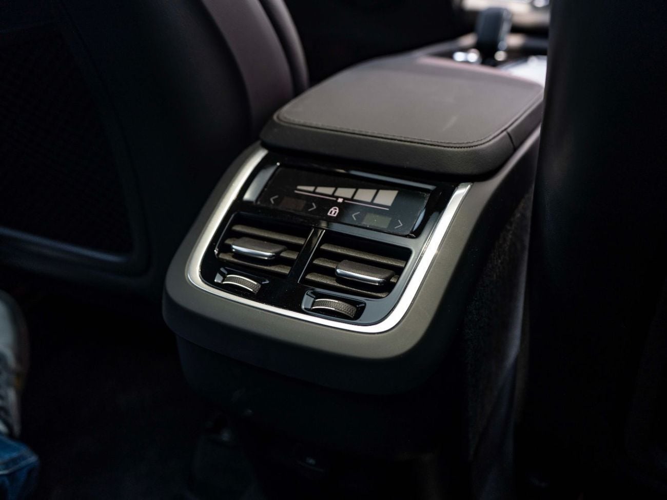 فولفو XC 90 ULTIMATE BRIGHT F1 B6 2.0T