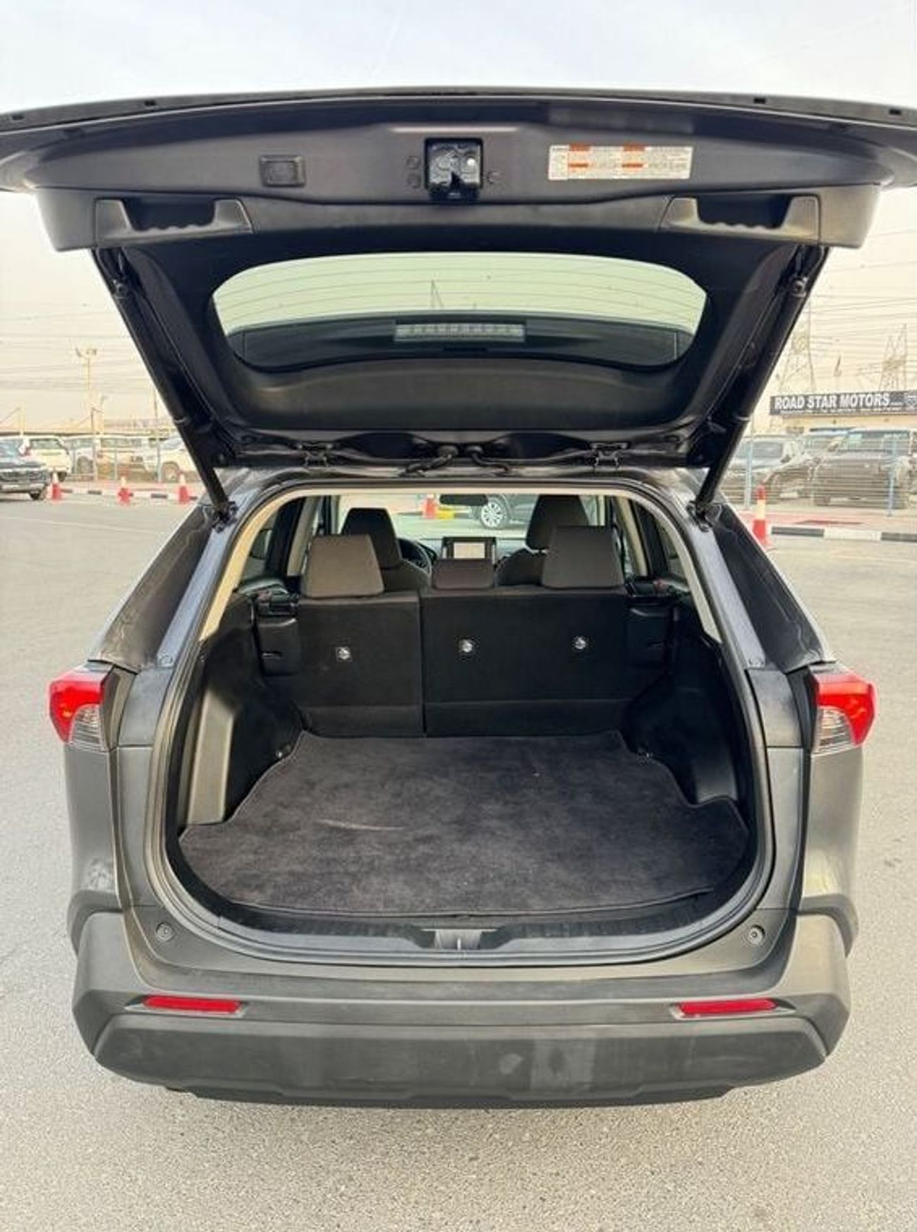 Toyota RAV4 2021 XLE SUNROOF KEYLESS FULL OPTION US SPEC