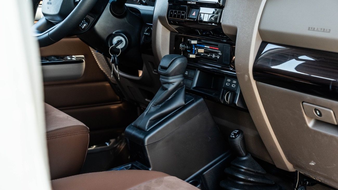 Toyota Land Cruiser Pick Up LC 79 DC 4.0 Fully loaded || 2025