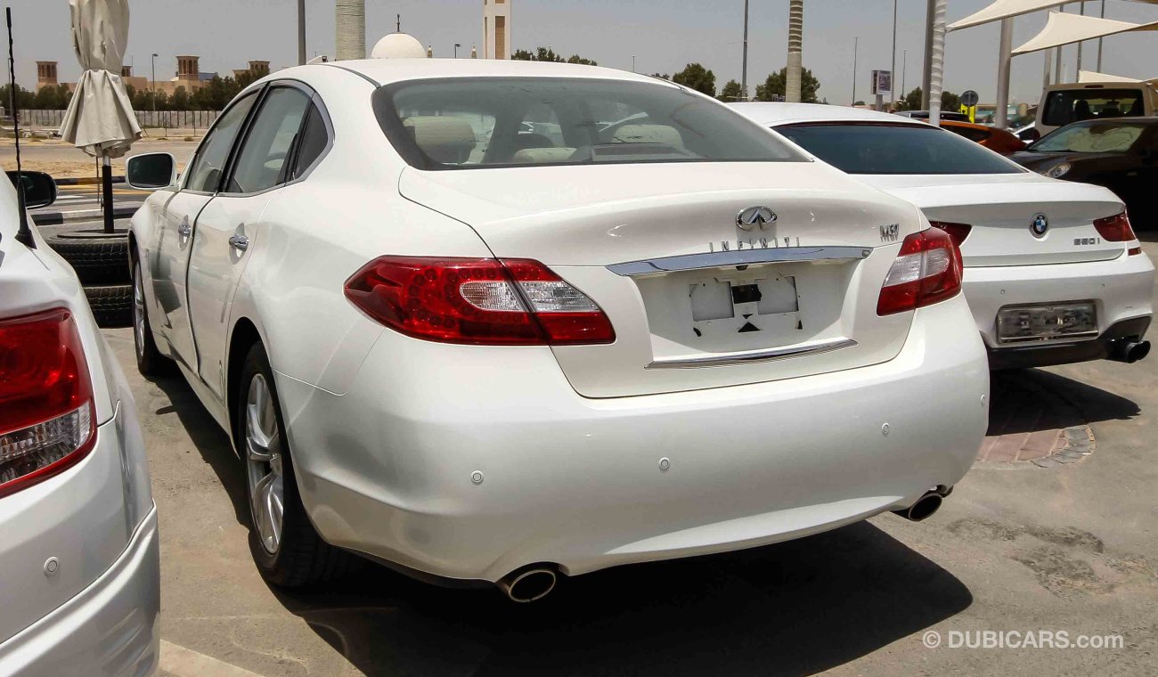 Infiniti M37