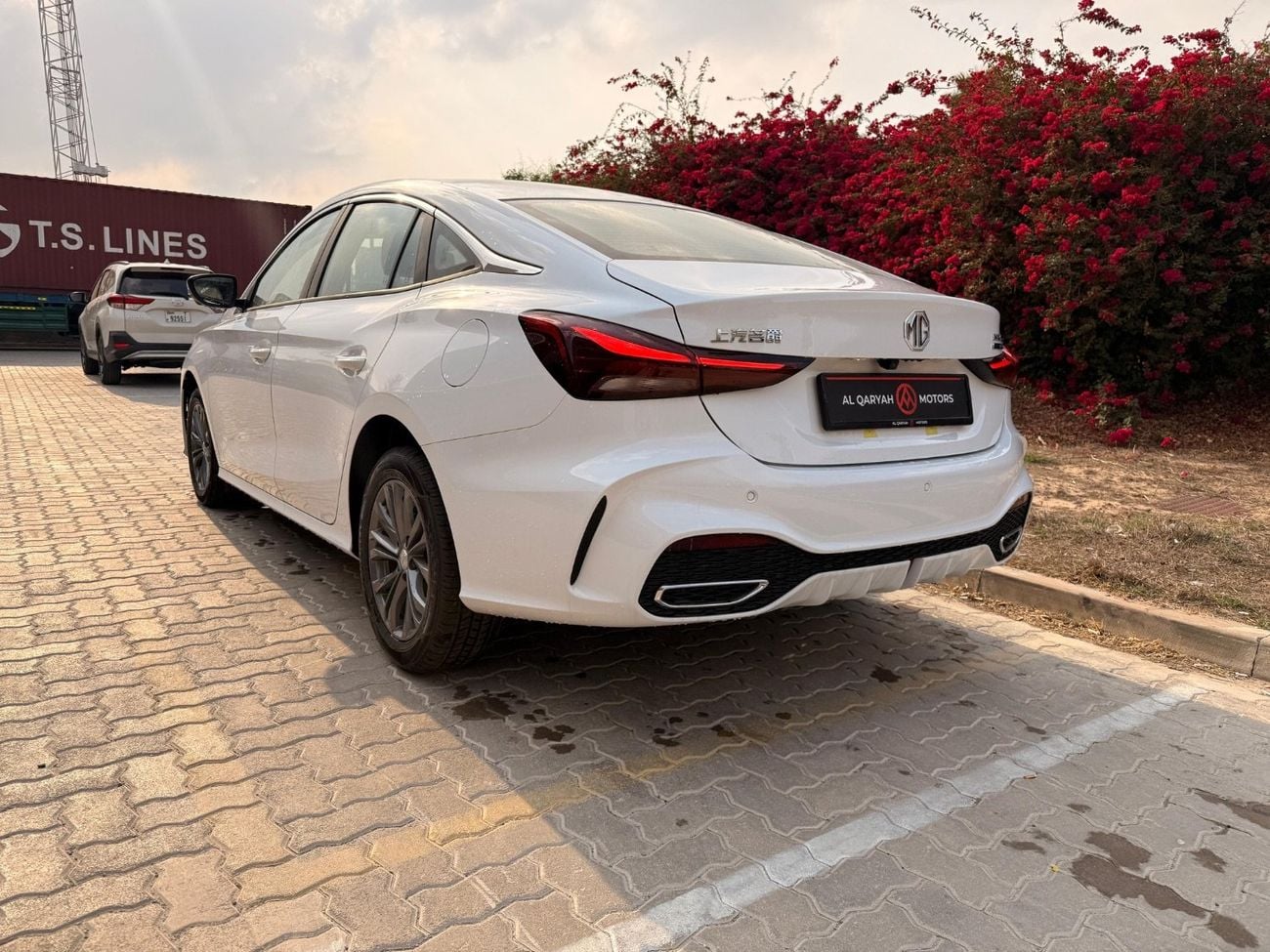 أم جي 5 MG5 2025 180DVVT Global Deluxe Edition - Automatic with Sunroof | Export price