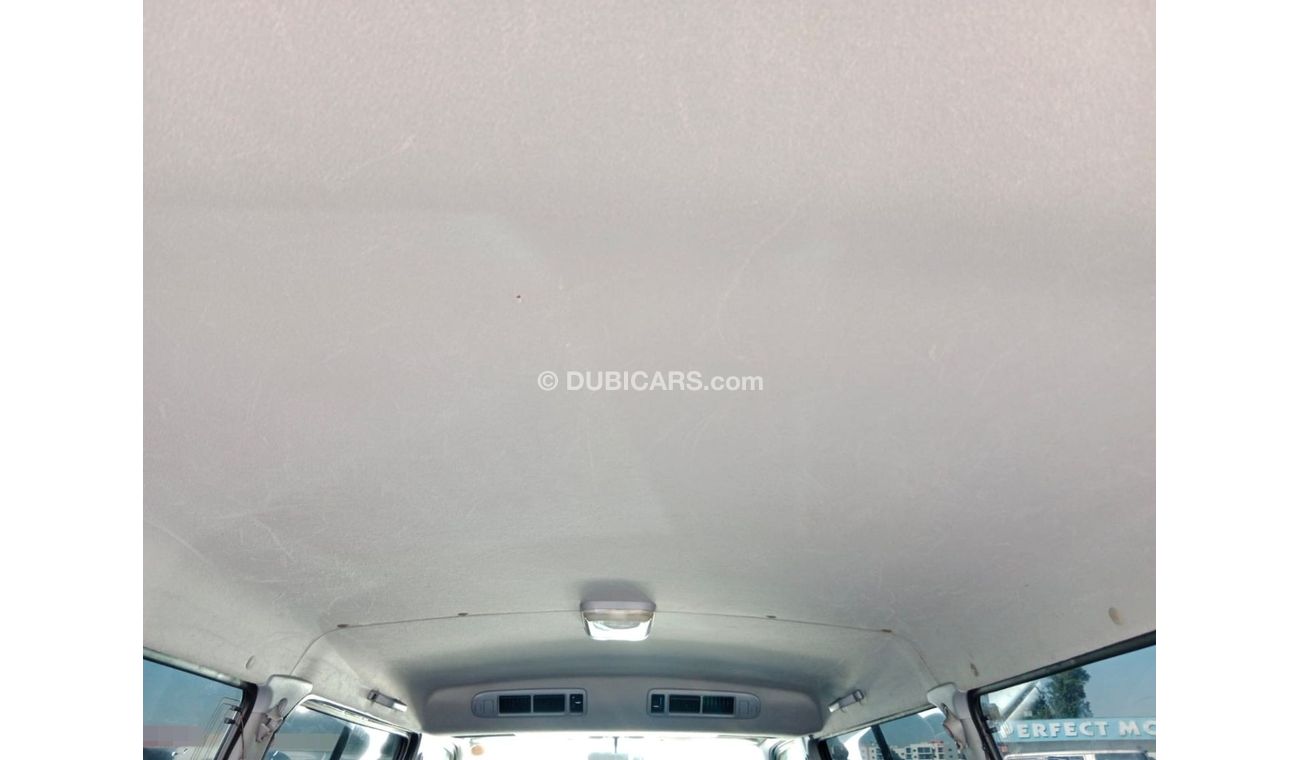 Toyota Hiace TOYOTA HIACE VAN RIGHT HAND DRIVE(PM46557)