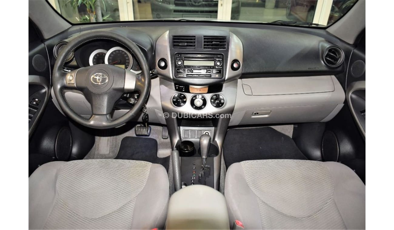 Toyota RAV4 AMAZING Toyota Rav4 4WD 2008 Model!! in Silver Color! GCC Specs