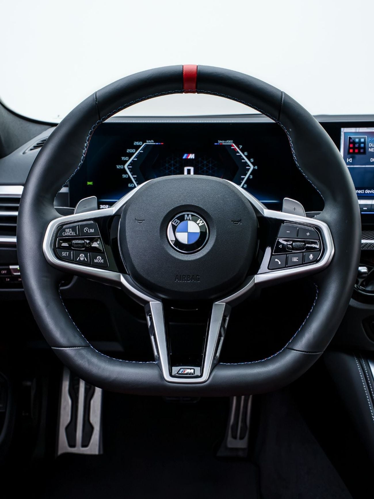 بي أم دبليو M440i XDRIVE MASTERCLASS