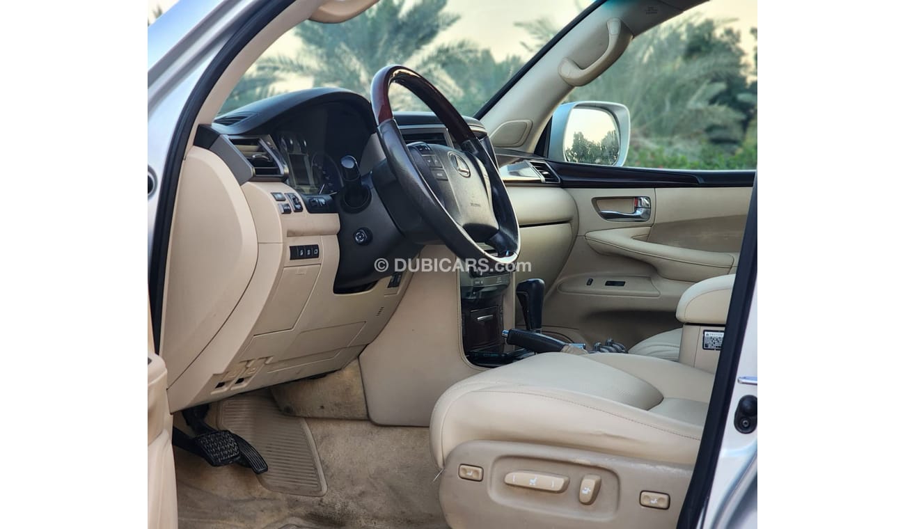 Lexus LX 570