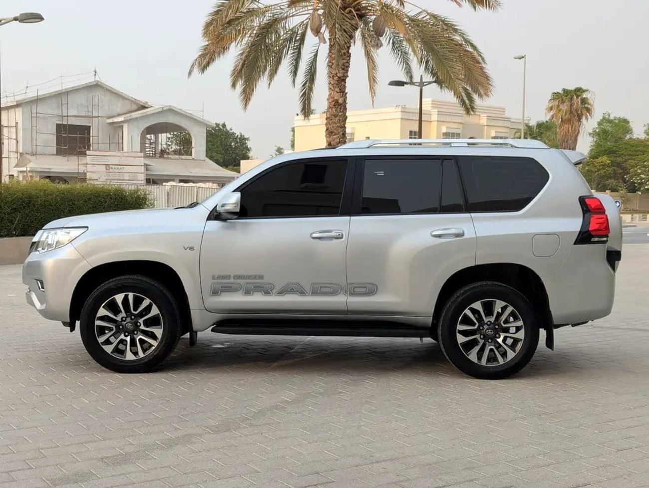 Toyota Prado TX-L Top full Option V6 4.0L GCC specs Excellent Condition