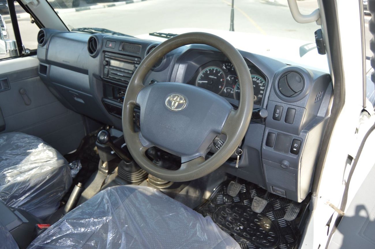 Toyota Land Cruiser Pick Up Single cabin