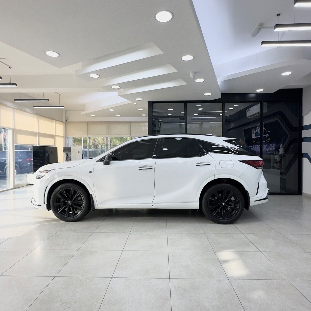 لكزس RX 500h F Sport Performance 2.4L