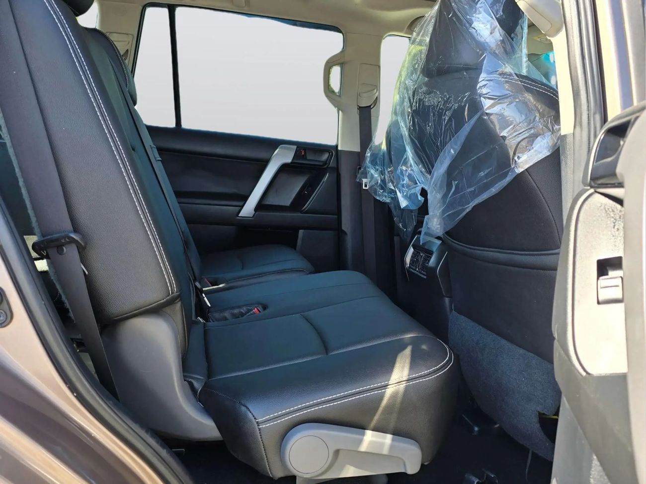 تويوتا برادو 4x4 Diesel Right Hand Drive (Export Only)