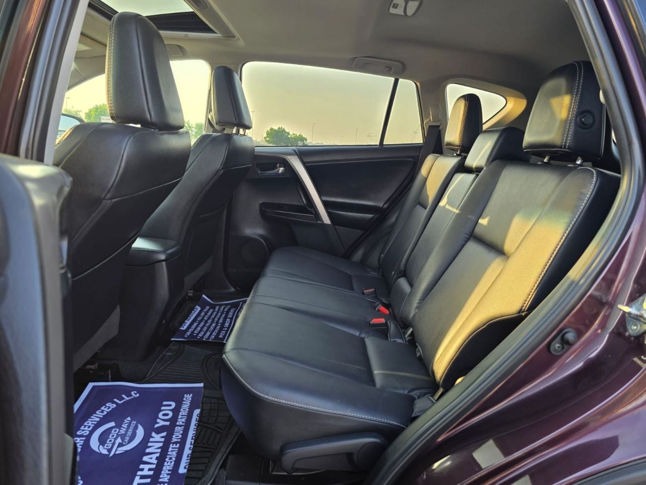 Toyota RAV4 2.5L Limited Edition Sunroof, 4x4, Push button, trunk automatic and original leather seats