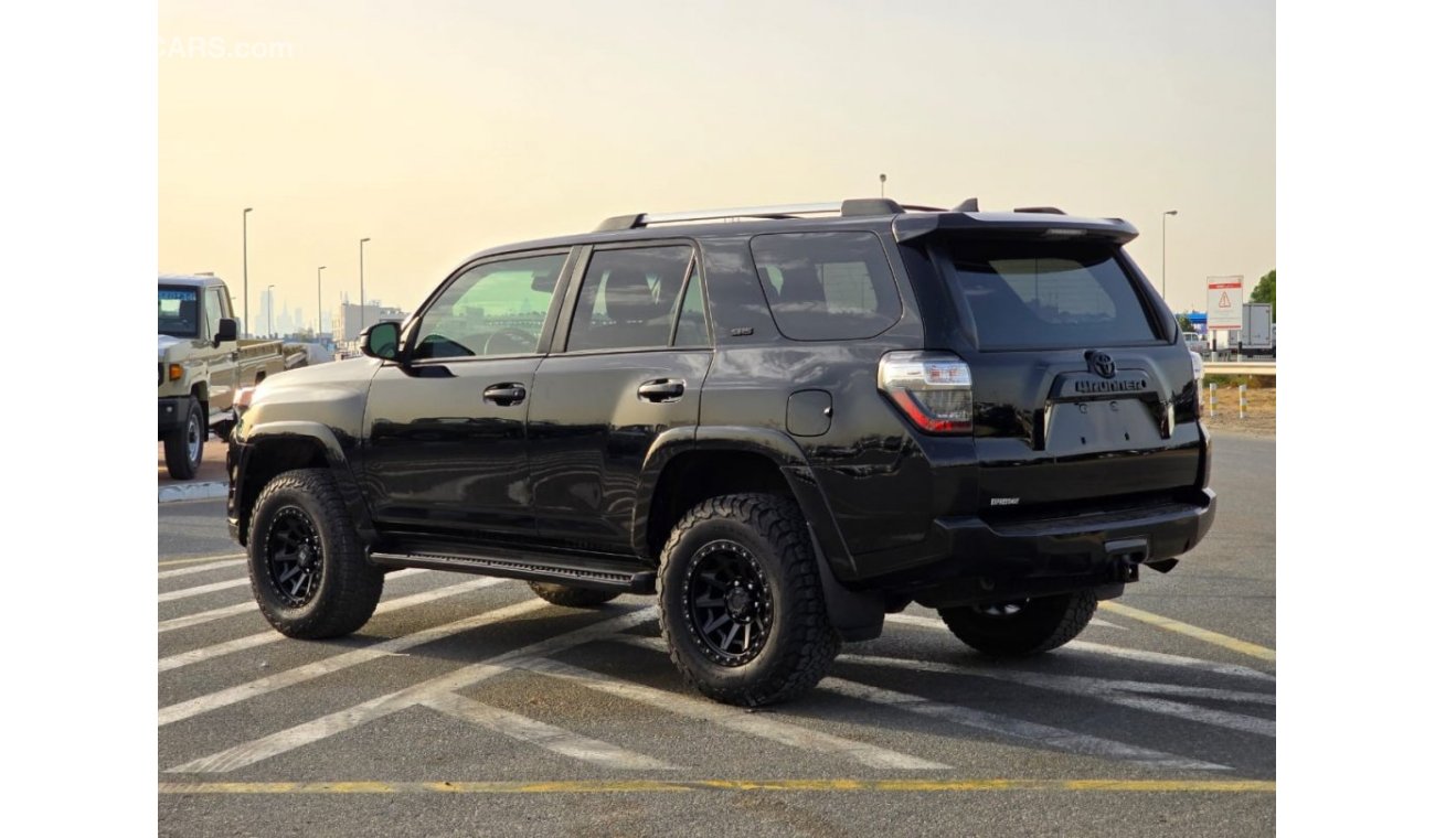 تويوتا 4Runner *Offer* 2020 Toyota 4Runner SR5 Premium Black Edition - 4x4 AWD - UAE PASS