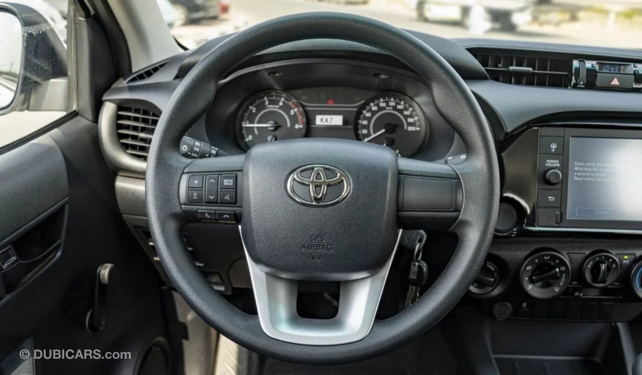 تويوتا هيلوكس Toyota hilux 2.4L diesel basic option