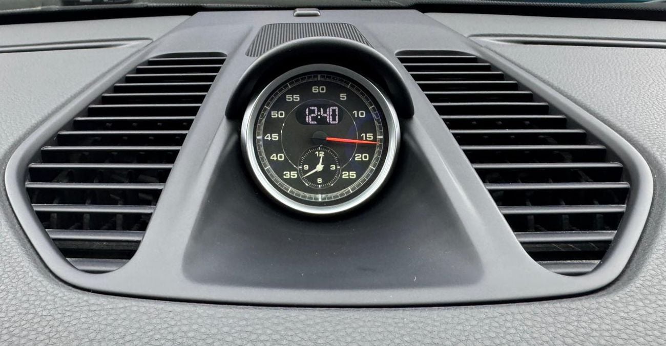 Porsche 911 Carrera S 3.0L (420 HP) Coupe