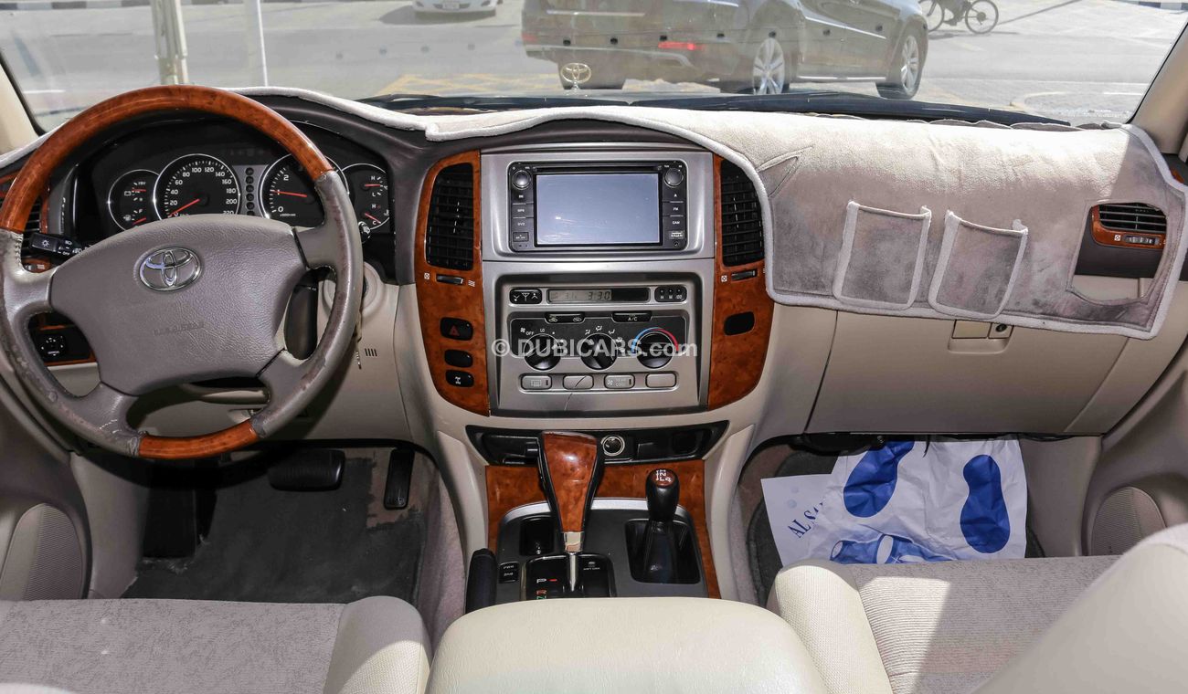 Toyota Land Cruiser GXR V6