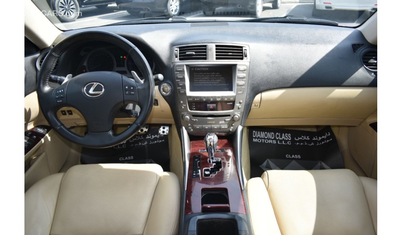 Lexus IS300 Lexus IS300 2008 gcc