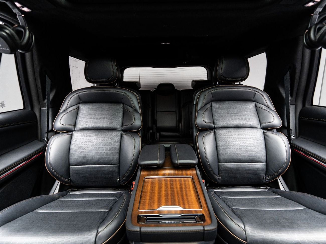 Lincoln Navigator 2025 Lincoln Navigator Presidential, 3.5L V6, AWD, 440bhp, 10 Speed Automatic (Selectshift)