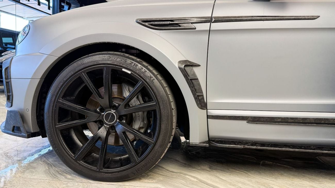 Bentley Bentayga Bentley Mansory Bentayga 1of1 - 2022 - Bespoke Fully Loaded With Two Tone Color