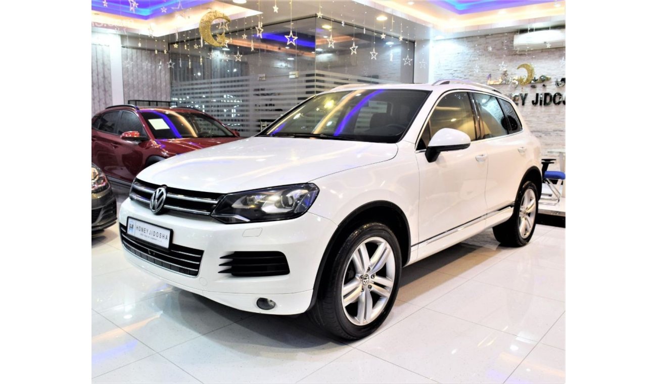 Volkswagen Touareg ( ORIGINAL PAINT صبغ وكاله ( FULL OPTION ) Volkswagen Touareg 2015 Model!! in White Color! GCC Specs